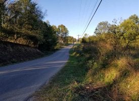 53.52+/-acres Mixture of farm land and wooded hunting land bordering over 1000 feet of the Sequatchie River.