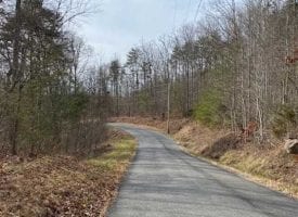 50+/-acres Unrestricted wooded property with views of the Sequatchie Valley.