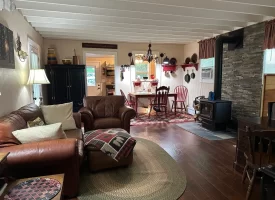 89.5+/-acres Unrestricted with Hunting Cabin