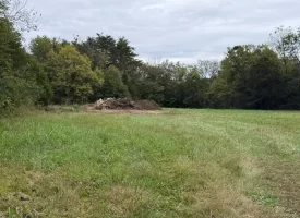 22.42+/-acres Unrestricted with mixture of Pasture and Woods