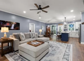 Beautiful custom-built home Nestled within the desirable Ridges at Franklin Forest