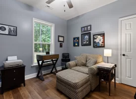 Beautiful custom-built home Nestled within the desirable Ridges at Franklin Forest