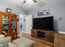 Beautiful custom-built home Nestled within the desirable Ridges at Franklin Forest