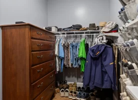 Beautiful custom-built home Nestled within the desirable Ridges at Franklin Forest