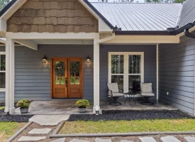 Beautiful custom-built home Nestled within the desirable Ridges at Franklin Forest