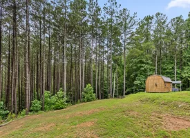 Beautiful custom-built home Nestled within the desirable Ridges at Franklin Forest