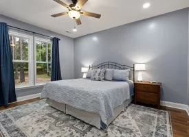 Beautiful custom-built home Nestled within the desirable Ridges at Franklin Forest