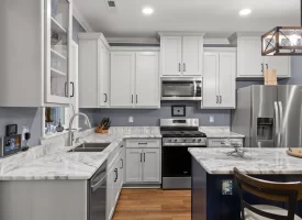 Beautiful custom-built home Nestled within the desirable Ridges at Franklin Forest