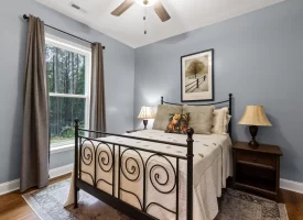 Beautiful custom-built home Nestled within the desirable Ridges at Franklin Forest